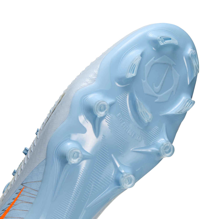 Nike United Phantom 6 Low Academy FG/MG football boot, toe and soleplate detail, Multi-Color/Black