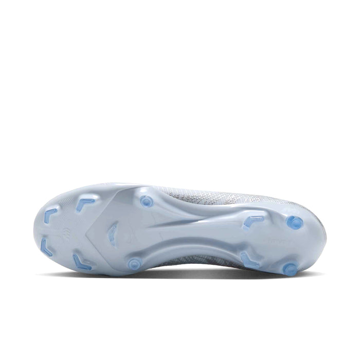 Nike United Mercurial Vapor 17 Academy FG/MG football boot in Multi-Color/Black, outsole view